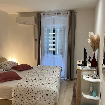 Charming Apartment In Old Town Split Buitenkant foto