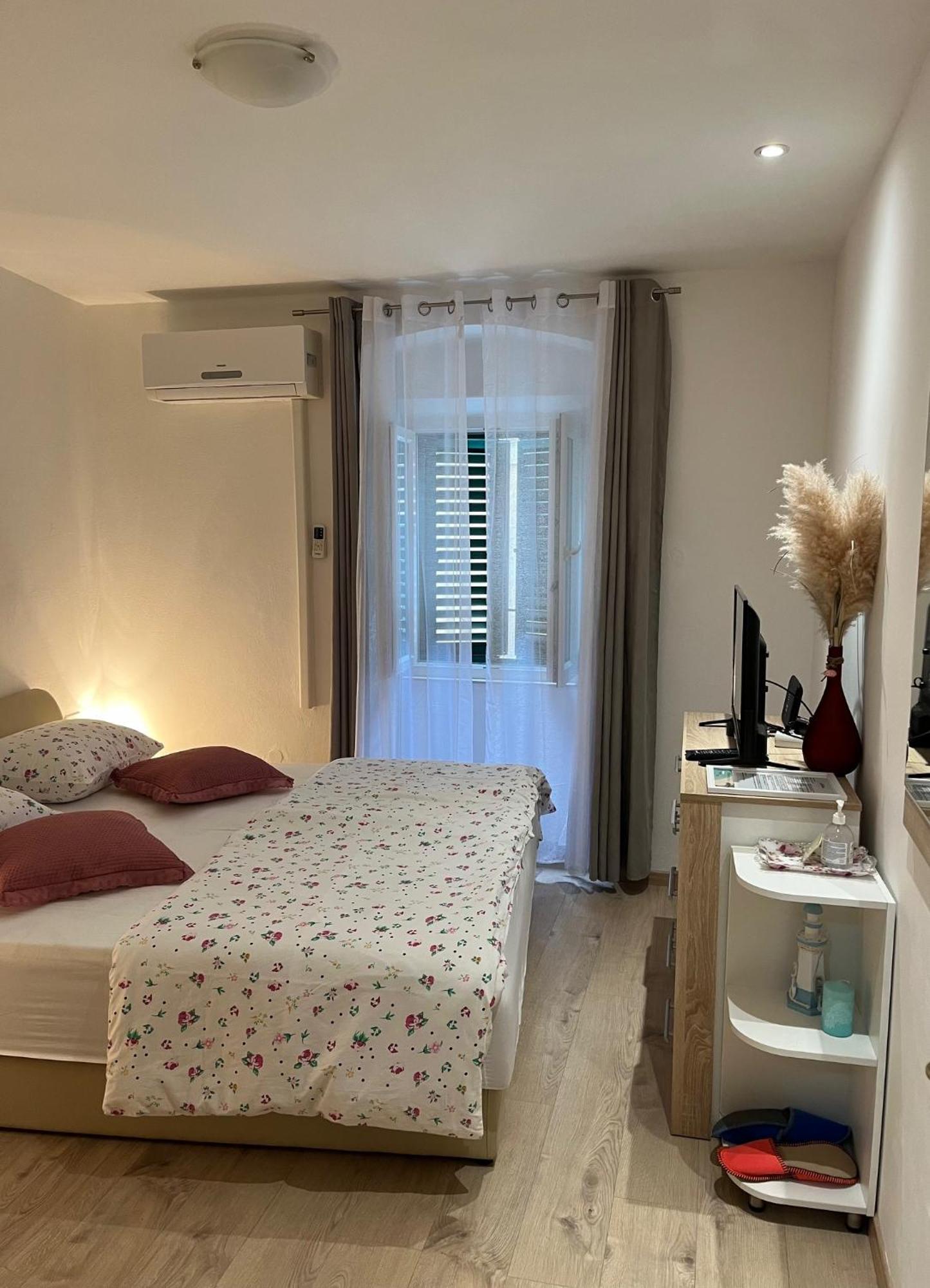 Charming Apartment In Old Town Split Buitenkant foto